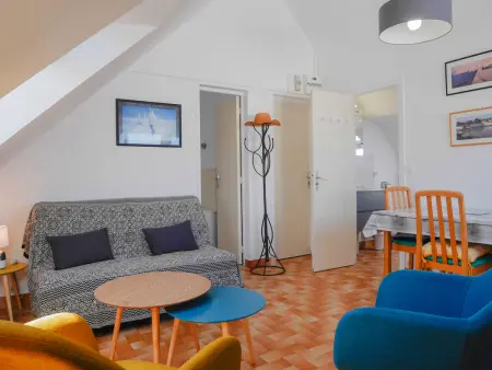Appartement rénové au Palais, vue mer et toits - Photo 4