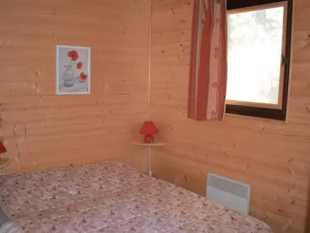 T2 cabine 35m² sud-ouest avec terrasse à Bolquère : photo 3