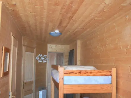 T2 cabine 35m² sud-ouest avec terrasse à Bolquère : photo 5