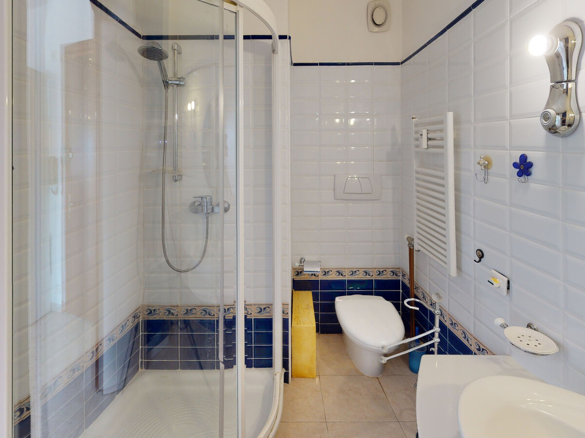Studio 30m² Menton, terrasse vue mer et garage - Photo 9