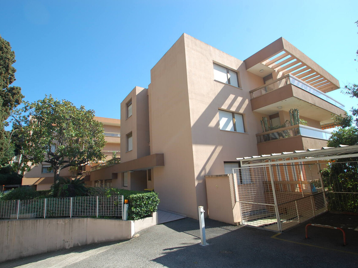 Studio 30m² Menton, terrasse vue mer et garage - Photo 11