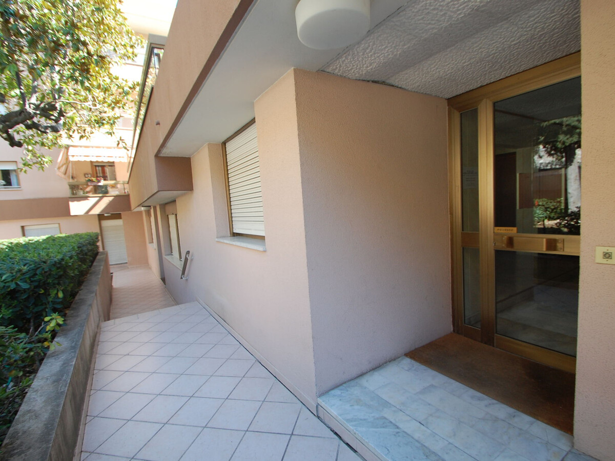 Studio 30m² Menton, terrasse vue mer et garage - Photo 12