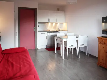 Grand studio 6 pers aux Orres, skis aux pieds et balcon : photo 2
