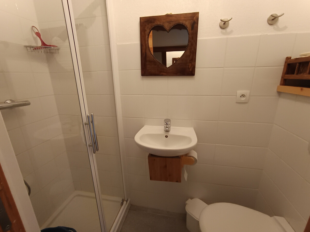 Appartement 8 pers, terrasse 40m² sud, accès pistes à 20m - Photo 12