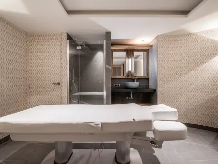 Appartement 4 chambres avec SPA et terrasse à Méribel : photo 33