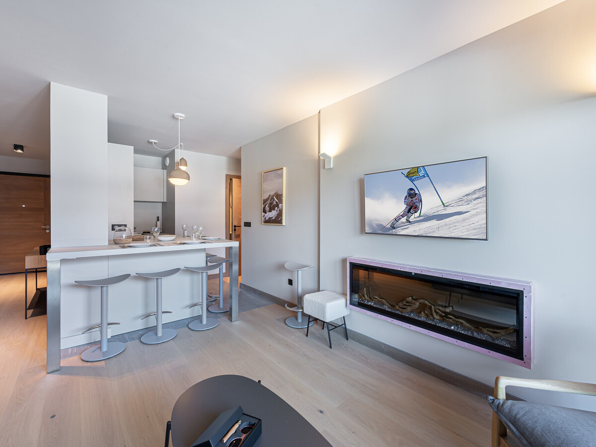 Appartement Rochebrune, piscine et parking électrique - Photo 2