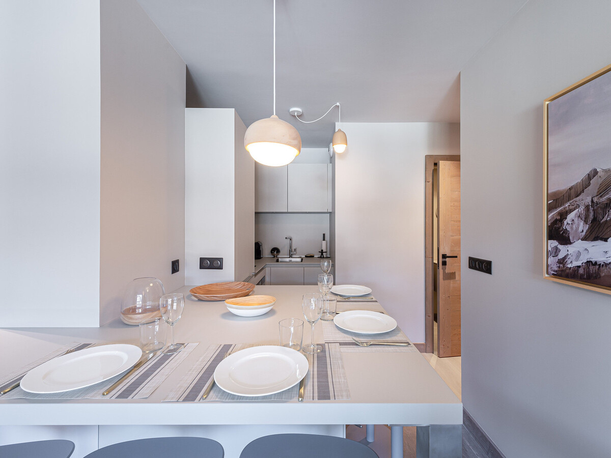 Appartement Rochebrune, piscine et parking électrique - Photo 8