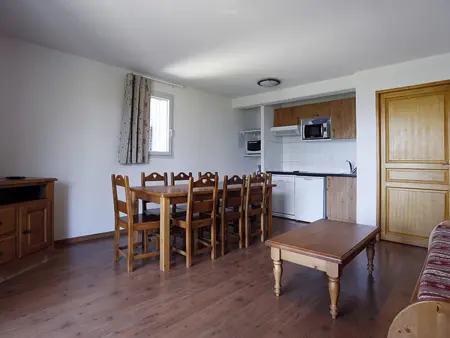 Location appartement à Peyragudes, Appartement T3 pour 8 pers. avec balcon et accès piscine, à 500m des pistes à Peyresourde