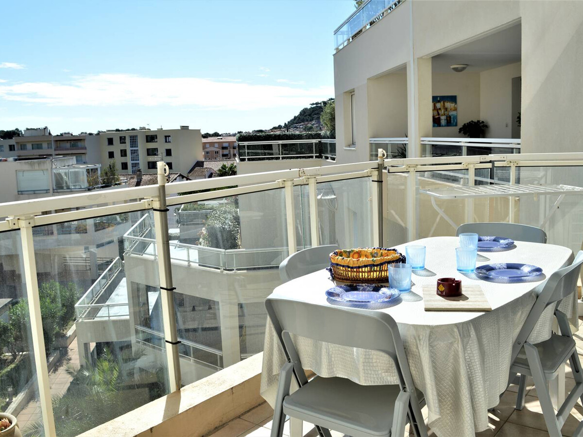 Appartement 2 pièces climatisé, balcon et garage à Cavalaire - Photo 1