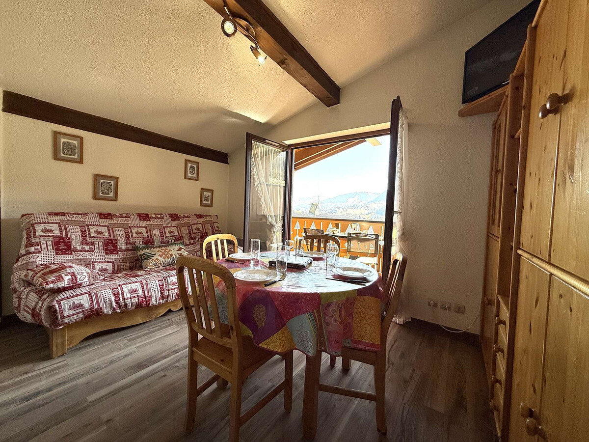 Appartement skis aux pieds, balcon vue pistes à Praz-sur-Arly - Photo 4