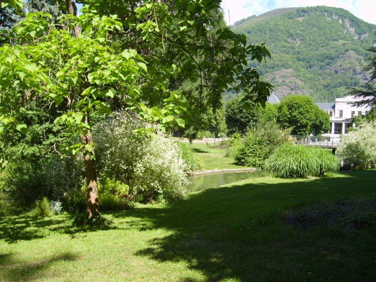 T2 rénové à Luchon, vue casino, parking inclus - Photo 10