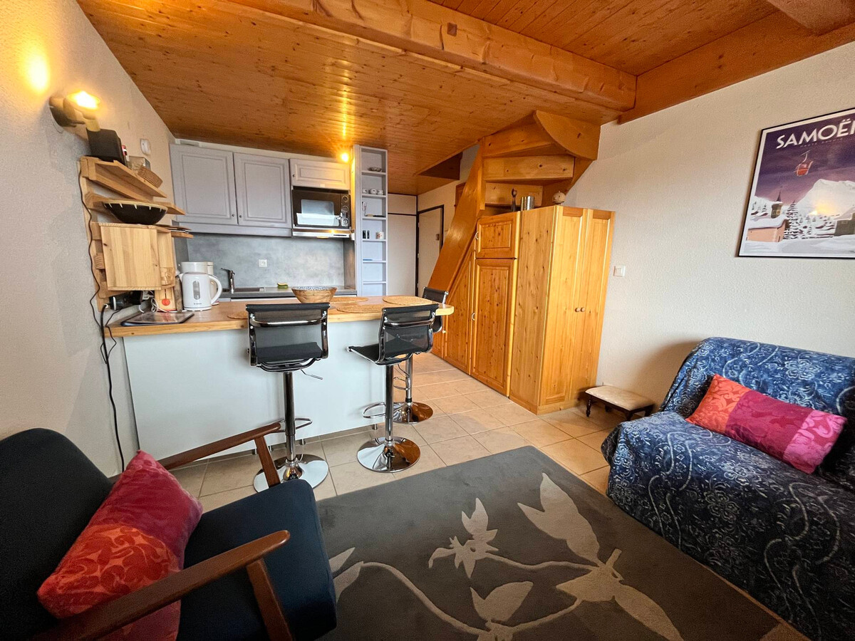 Appartement T2/T3 avec balcon et casier à ski à Samoëns - Photo 1