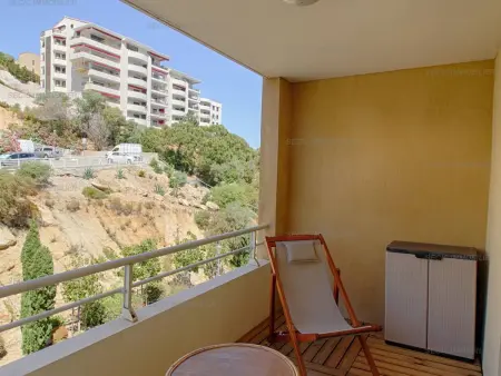 Ajaccio: Superbe T2 avec terrasse, parking et commerces à proximité - Photo 10
