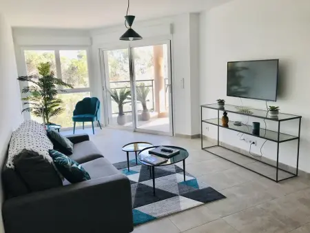 Appartement 2 pièces Calvi, vue mer et accès plage : photo 2