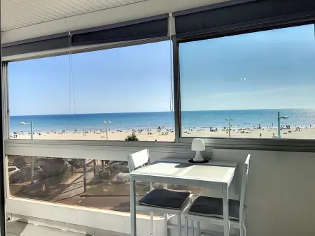 Location appartement à Saint Jean de Monts, Appartement en bord de mer avec loggia, parking et Wi-Fi