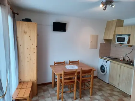 2 pièces + cabine avec balcon et kitchenette équipée - Photo 1