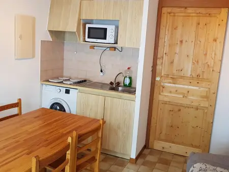 2 pièces + cabine avec balcon et kitchenette équipée - Photo 2