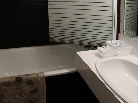 Grand studio rénové, skis aux pieds, idéal famille, 6 pers, Les Orres : photo 7