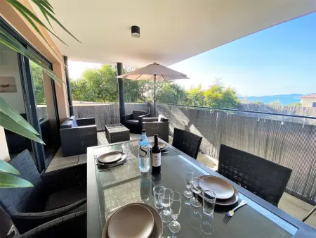 Location appartement à Porticcio, Appartement Contemporain 3 Pièces avec Terrasse - 6 Couchages