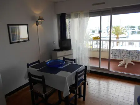 Appt 4 pers Port Camargue, vue port et parking : photo 4
