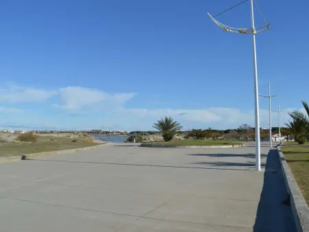 Appt 4 pers Port Camargue, vue port et parking : photo 11