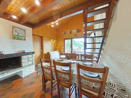 Location appartement à Le Grand Bornand, Appartement cosy 7 couchages, au pied des pistes, cheminée, parking