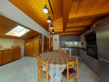 Appt 2 chambres au centre avec balcon, casier à ski : photo 3