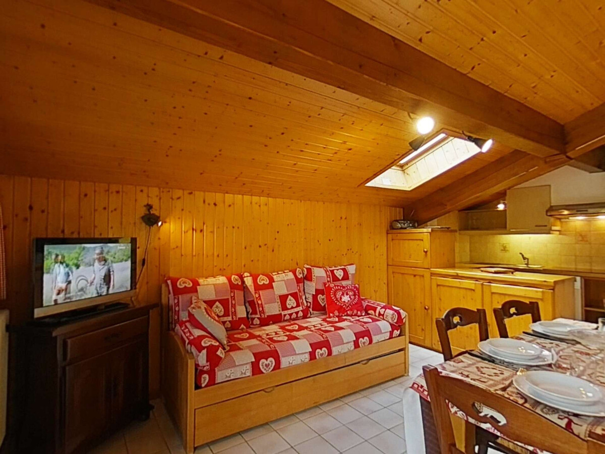 Appartement 2 étoiles, 6 couchages, balcon sud, 500m pistes - Photo 2