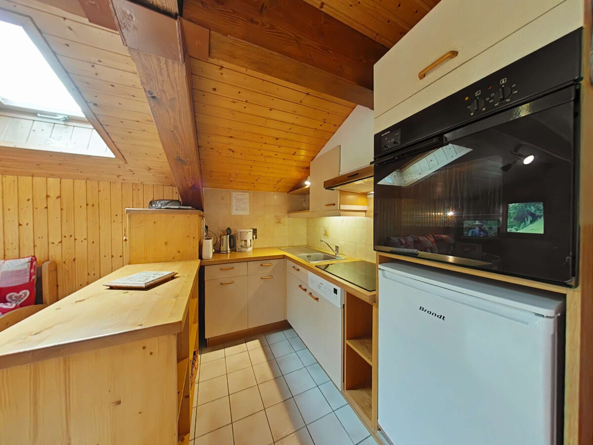 Appartement 2 étoiles, 6 couchages, balcon sud, 500m pistes - Photo 8