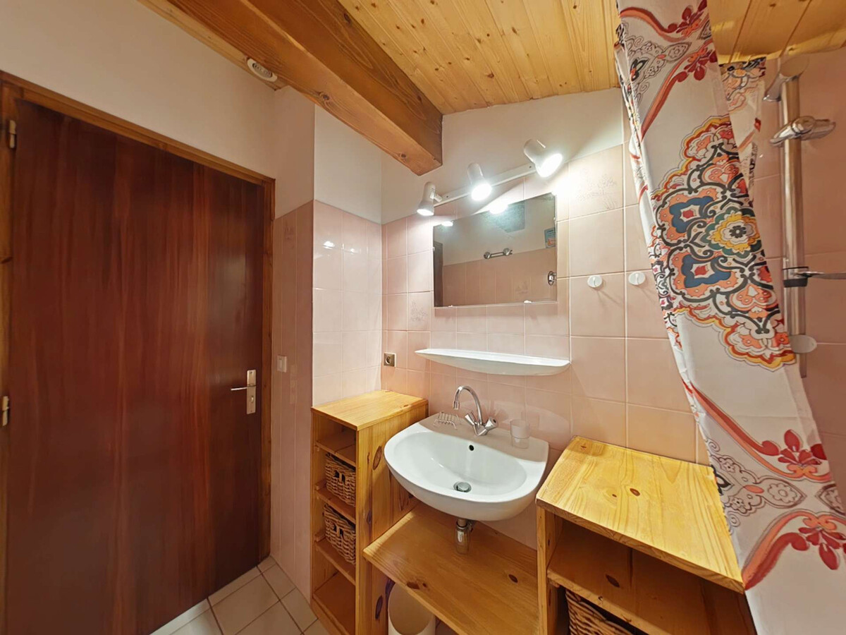 Appartement 2 étoiles, 6 couchages, balcon sud, 500m pistes - Photo 14