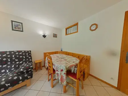 Appartement 6 pers. vue Aravis, balcon, 2e étage : photo 5