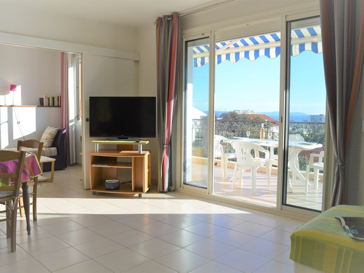 T3 avec grande terrasse vue mer au Lavandou - Photo 4