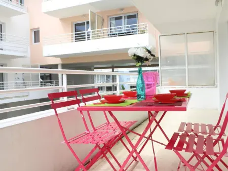 Location appartement à La Rochelle, Appt 2 pièces au calme avec balcon, parking privé