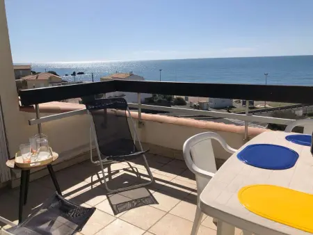 T3 Cap d'Agde, terrasse vue mer plein sud, 50m plage : photo 2