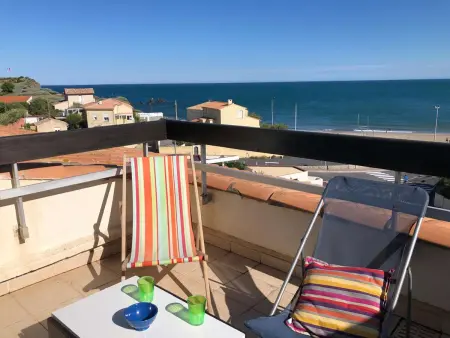T3 Cap d'Agde, terrasse vue mer plein sud, 50m plage : photo 3