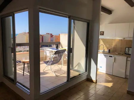 T3 Cap d'Agde, terrasse vue mer plein sud, 50m plage : photo 5