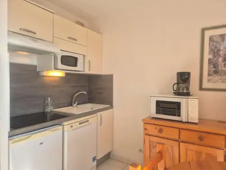 Cap d'Agde : T2 avec piscine, parking, à 50m de la plage - Photo 11