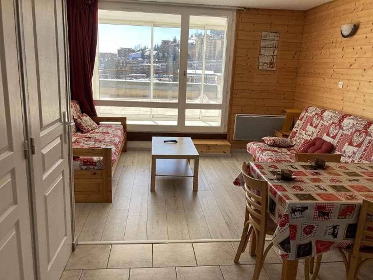 2 pièces cabine 40m² véranda sud, aux pieds des pistes - Photo 3