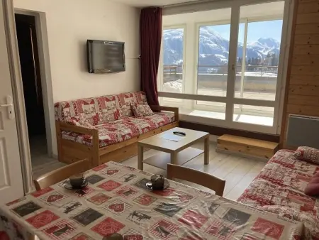 Location appartement à Orcières Merlette, Charmant 2 pièces cabine avec véranda, terrasse exposée sud, proche des pistes et commerces, WiFi inclus