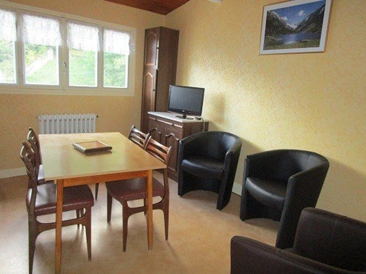 Appartement 2 chambres à 50 m des thermes de Cauterets - Photo 2