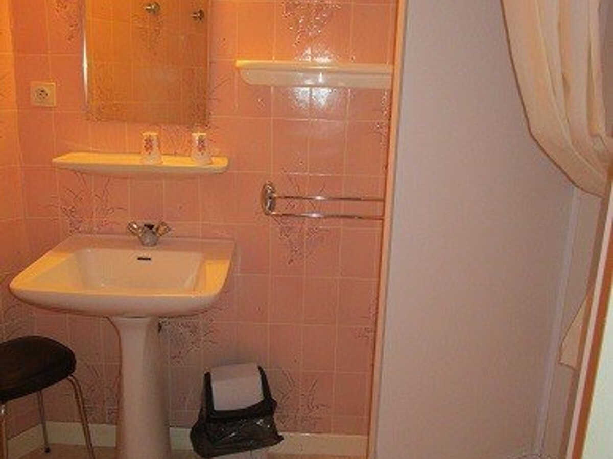 Appartement 2 chambres à 50 m des thermes de Cauterets - Photo 7