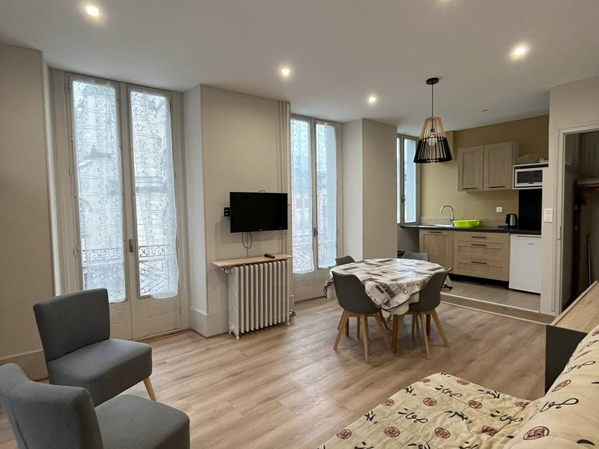 Appartement T2 à 50m des thermes, accès ski direct - Photo 1