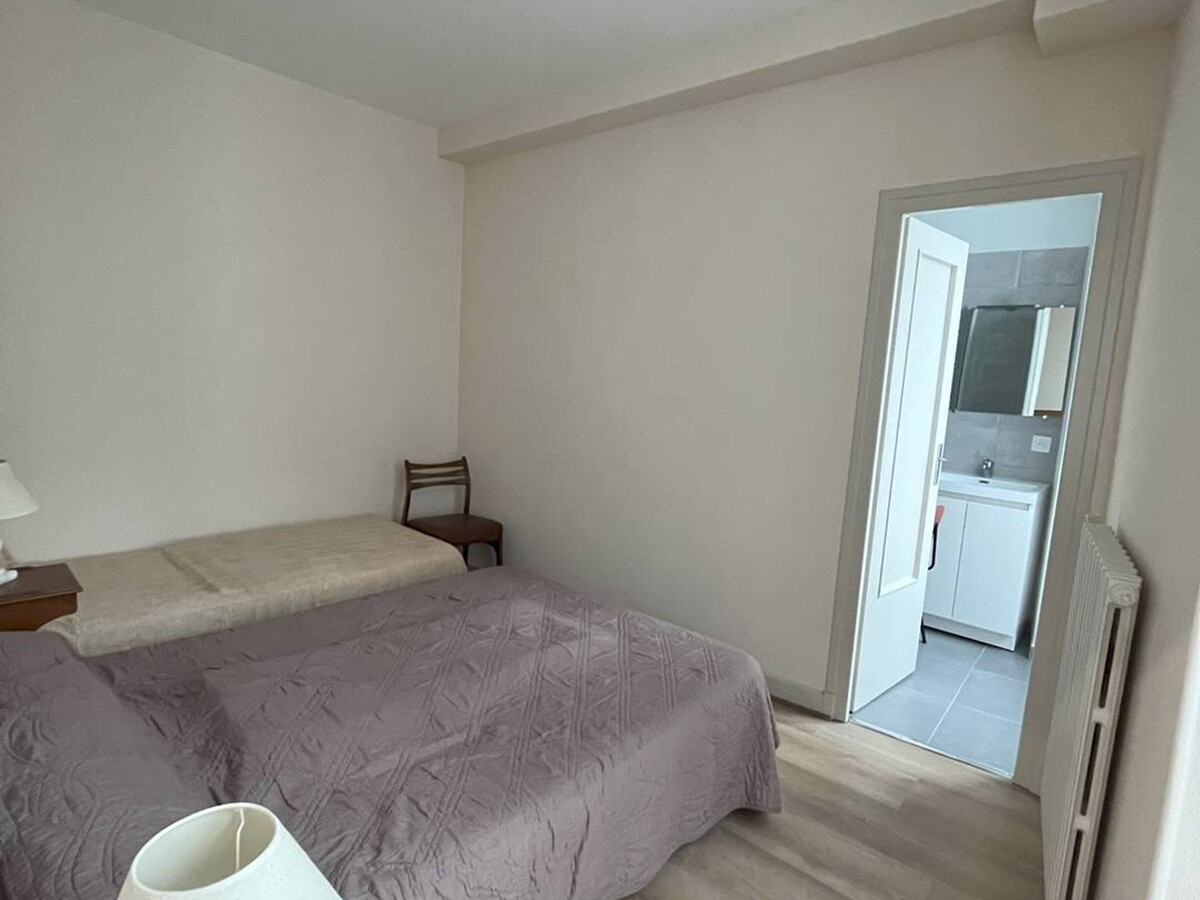 Appartement T2 à 50m des thermes, accès ski direct - Photo 2
