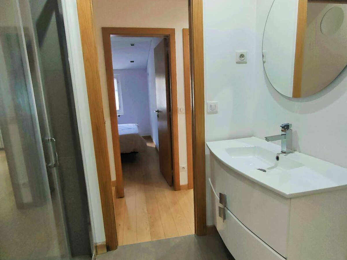 Appartement 3 pièces aux pieds des pistes, 50 m thermes - Photo 2