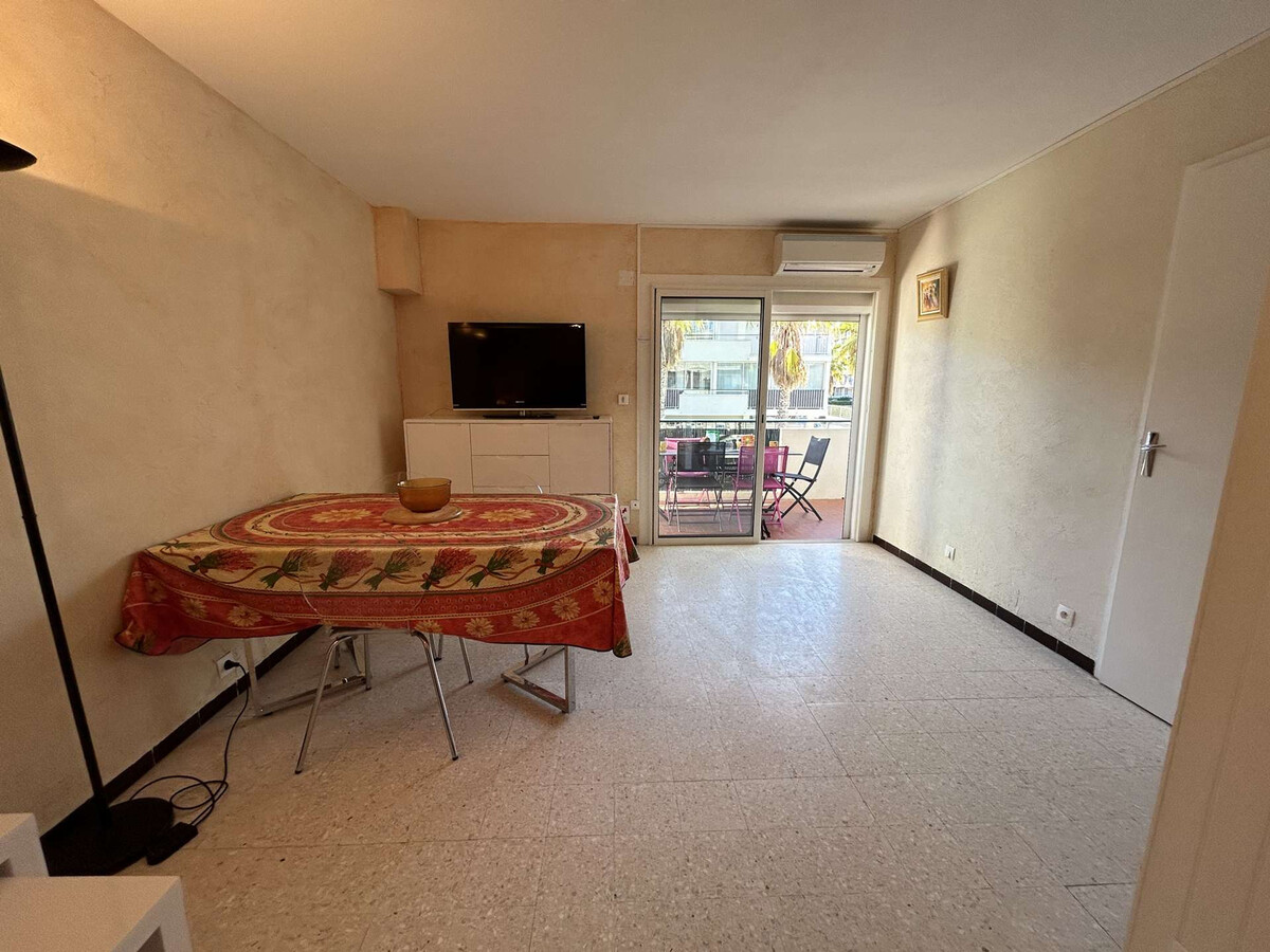 Appartement 6 personnes, 2 balcons près plage, climatisation - Photo 8