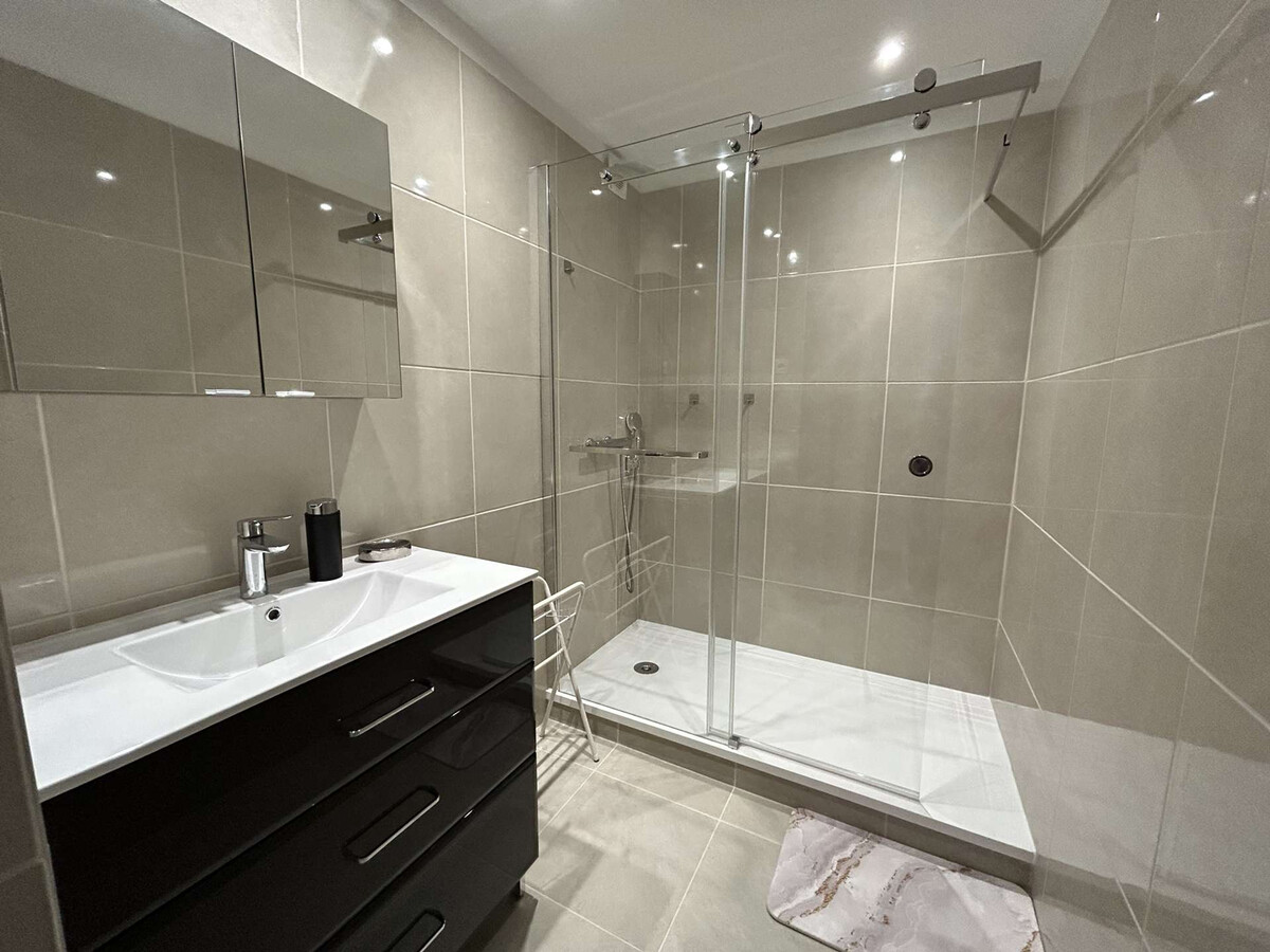 Appartement 6 personnes, 2 balcons près plage, climatisation - Photo 10