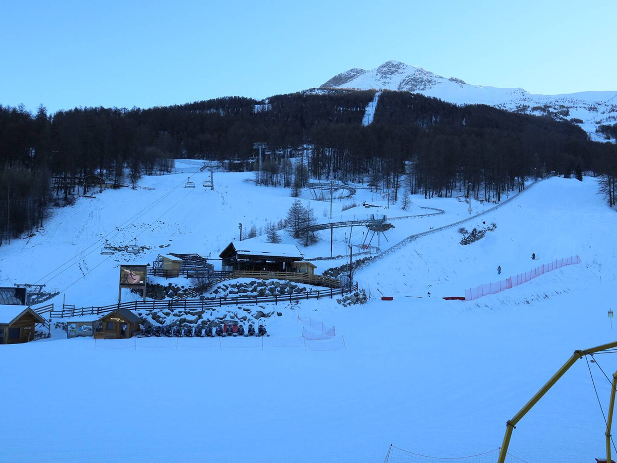 Studio 4 personnes aux Orres, skis aux pieds - Photo 9