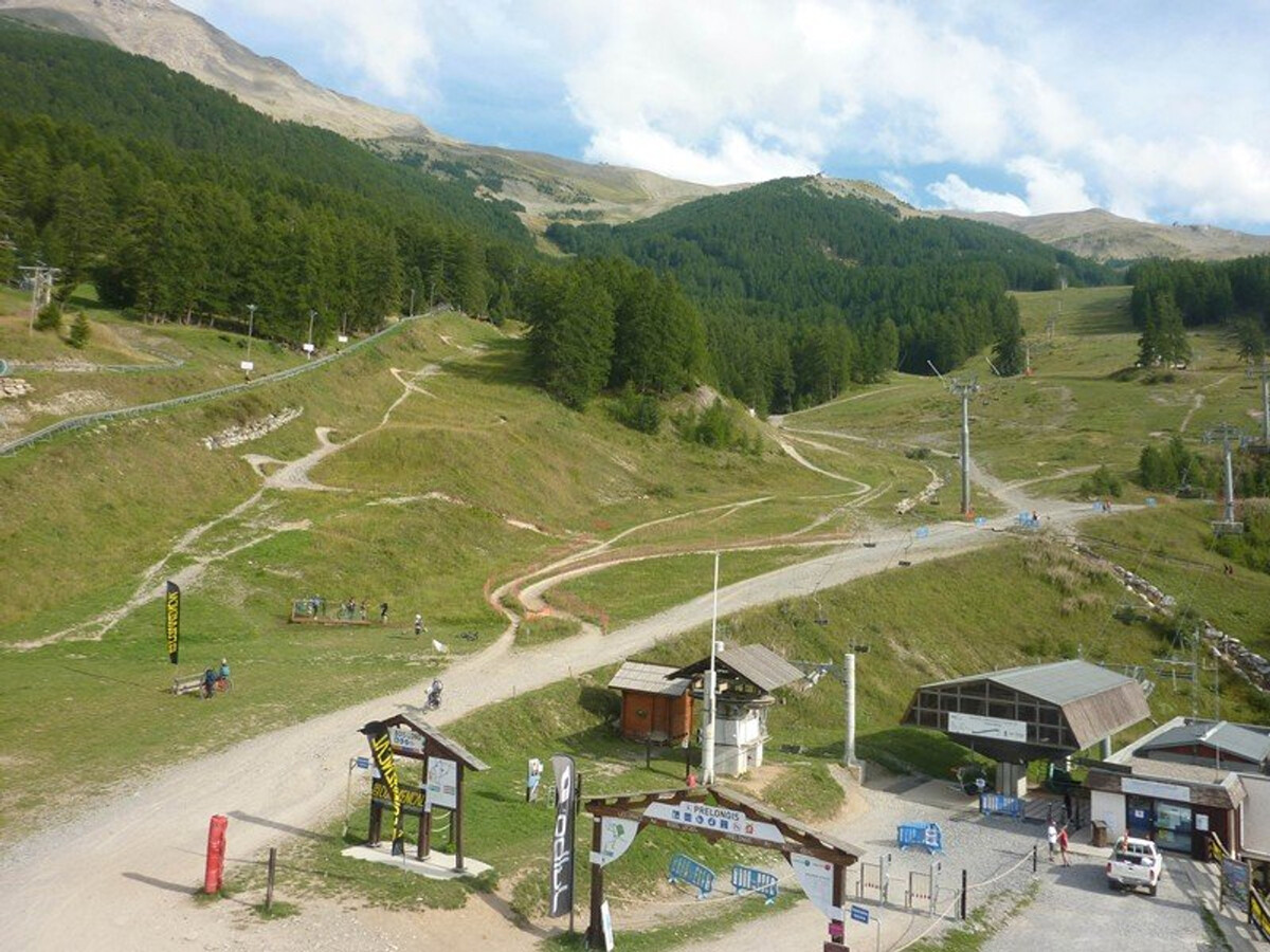 Studio 4 pers aux Orres, skis aux pieds, balcon vue pistes - Photo 9