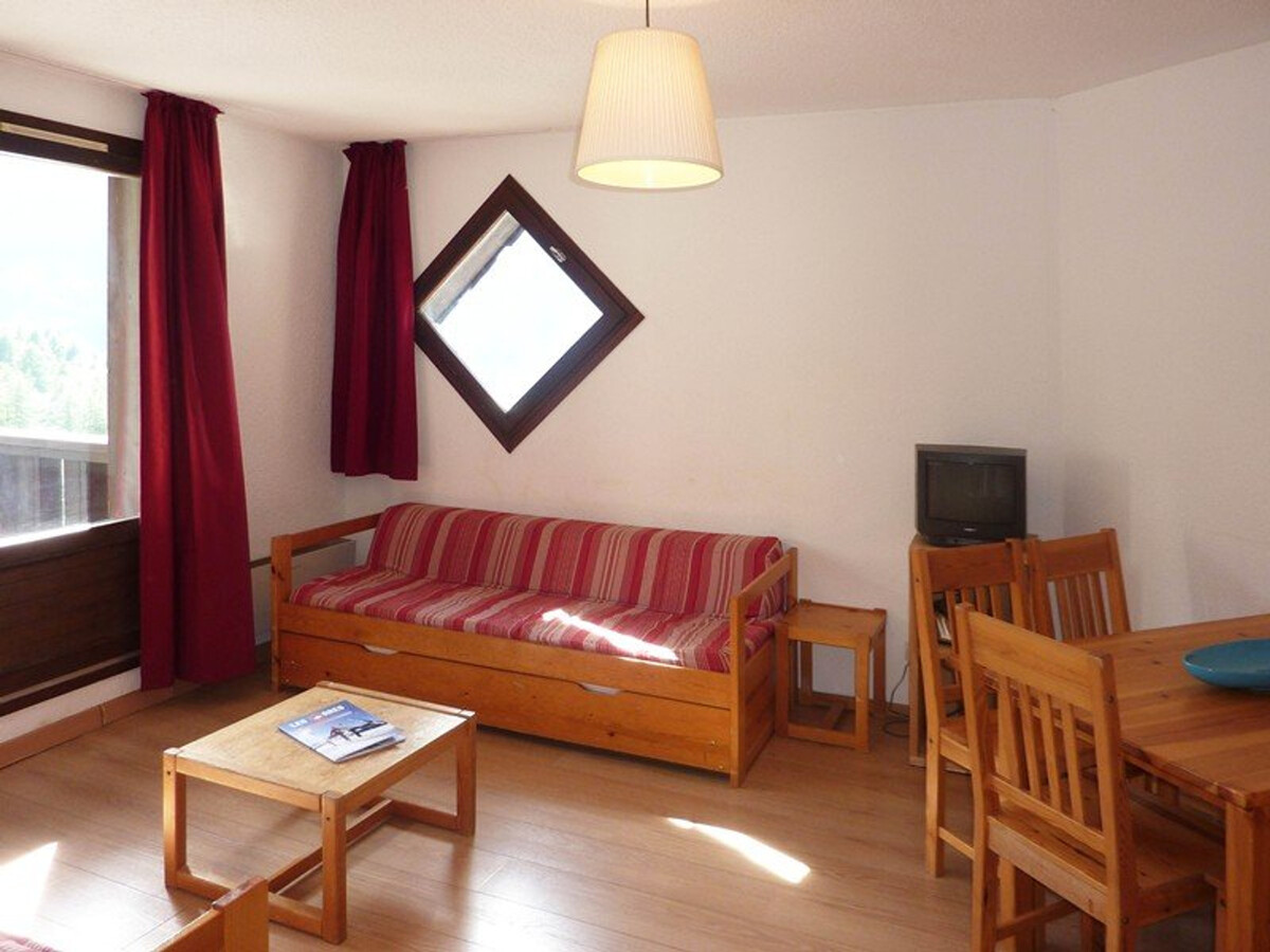 Studio skis aux pieds aux Orres, balcon sud, 6 couchages - Photo 2