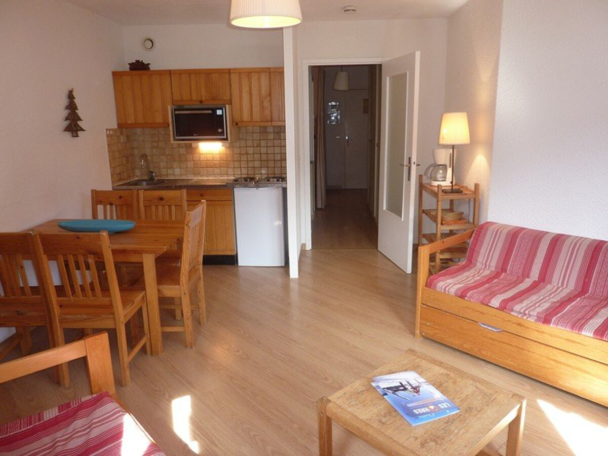 Studio skis aux pieds aux Orres, balcon sud, 6 couchages - Photo 4